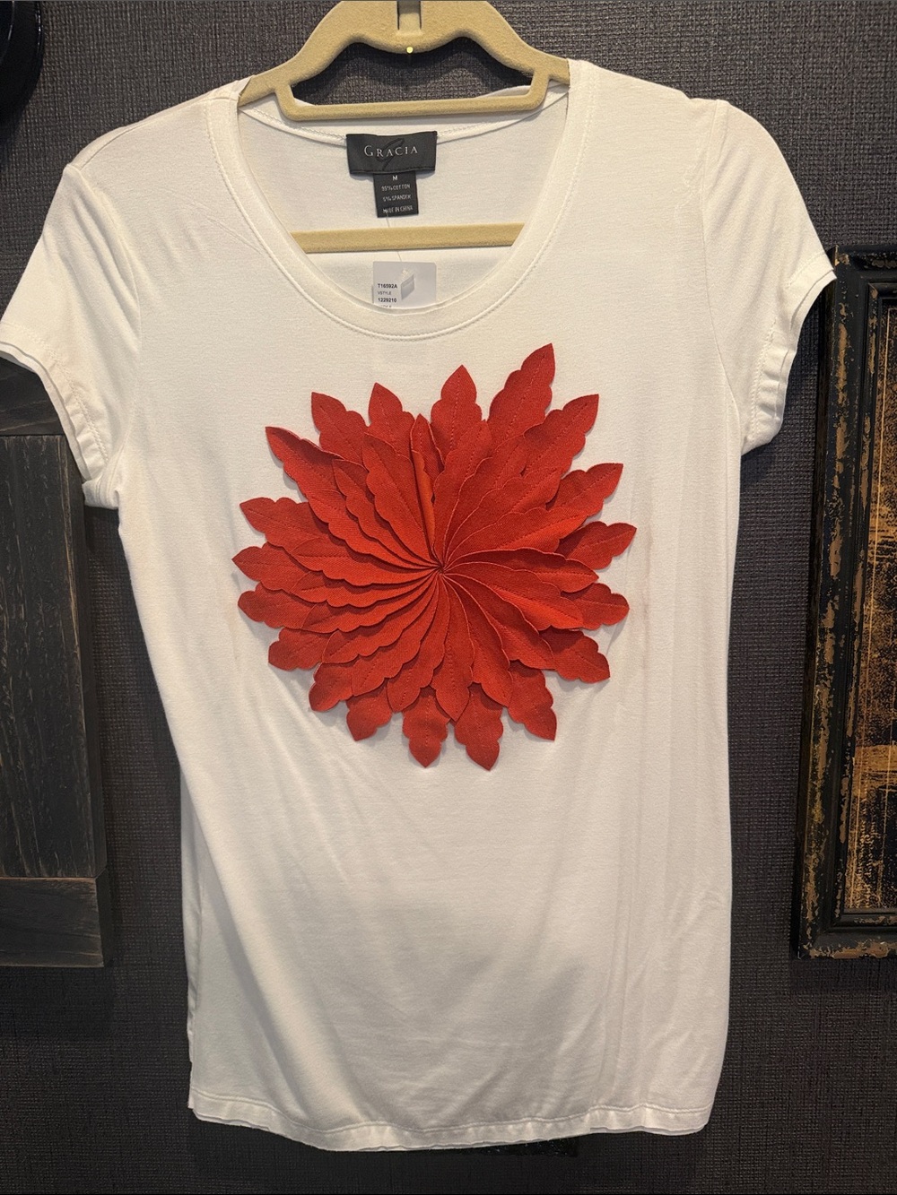 Gracia White Short-Sleeve Tee with Red Floral Rosette